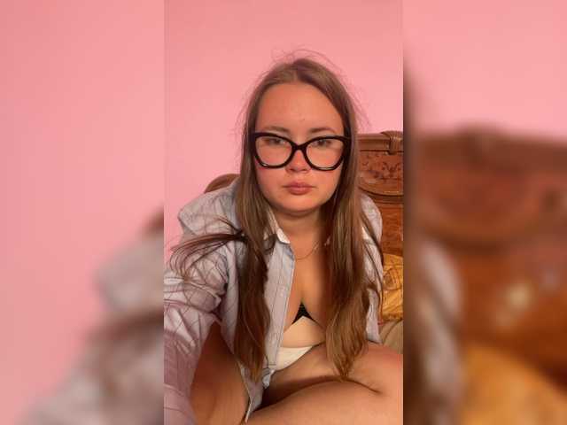 HoneyLena69 live cam on BongaCams