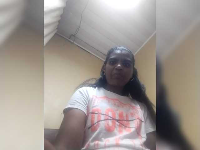 Royblackhot live cam