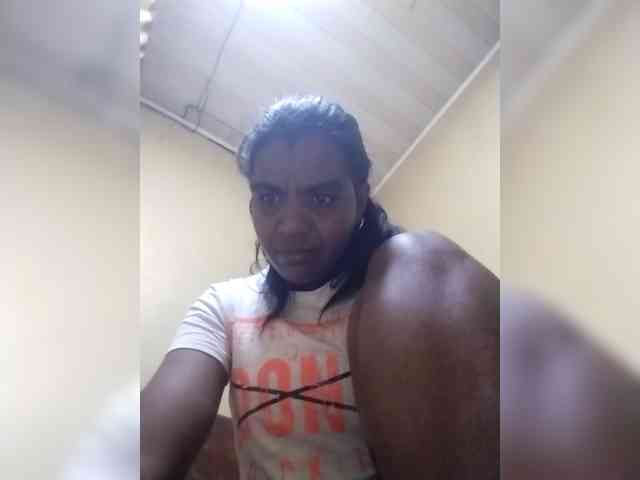 Royblackhot webcam