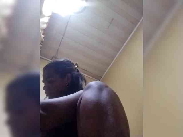 Royblackhot webcam