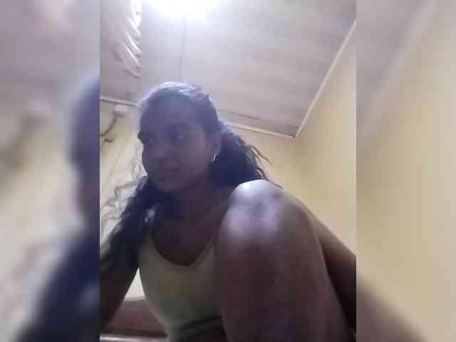 Model: Royblackhot