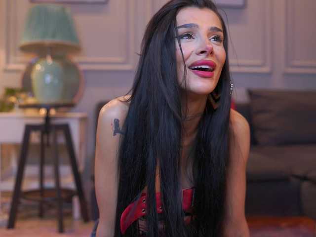 ChicaOra live webcam show