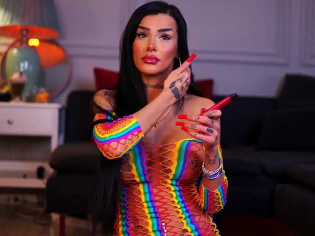 ChicaOra, en directo ahora en BongaCams
