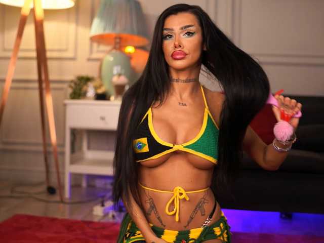 ChicaOra live cam on BongaCams