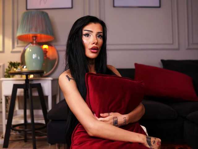 ChicaOra live webcam show