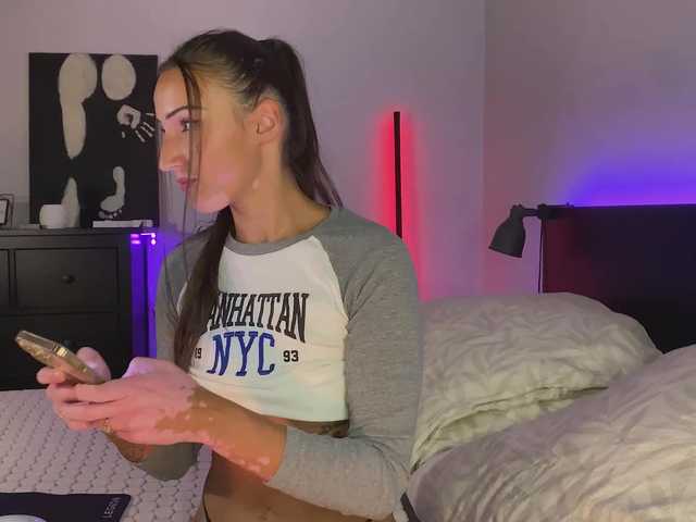 dalmatian-girl live cam on BongaCams