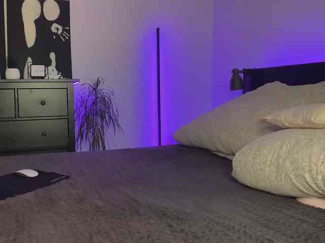 dalmatian-girl webcam