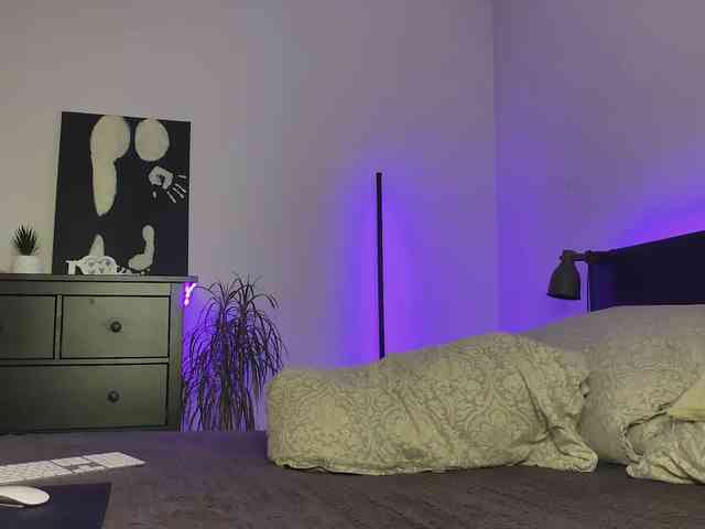 dalmatian-girl webcam