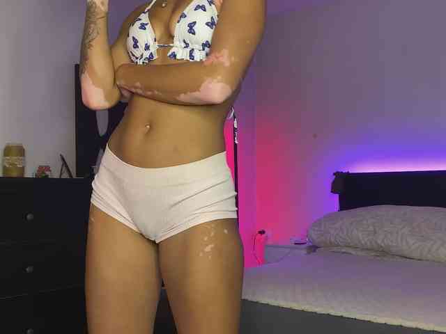 dalmatian-girl webcam