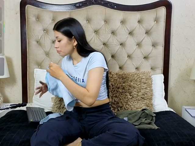 LiliOpal live cam on BongaCams
