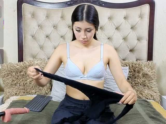 LiliOpal live cam on BongaCams