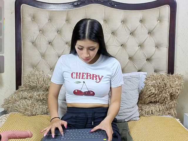 LiliOpal live cam on BongaCams