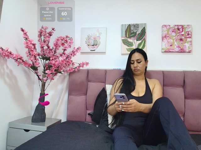 ValentinaJaramilloo live cam on BongaCams