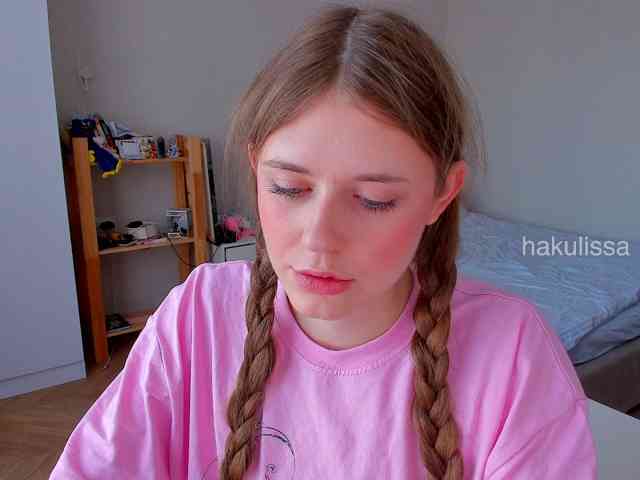 Hakulissa's cam show statistics and live stream