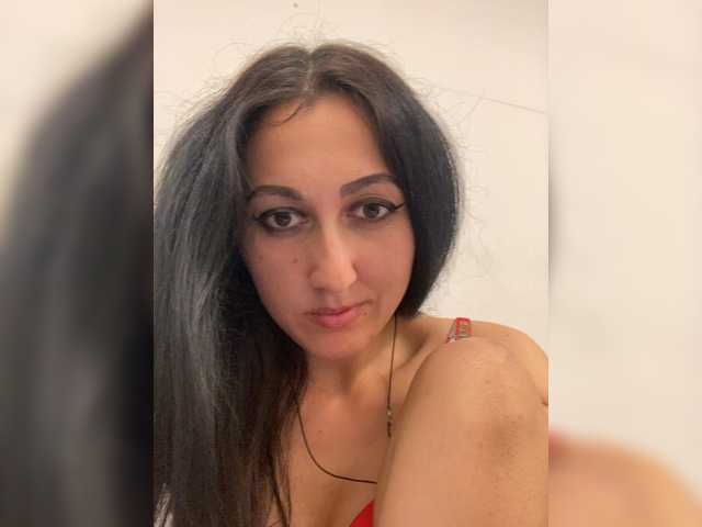 MiaTorres, en vivo ahora en BongaCams