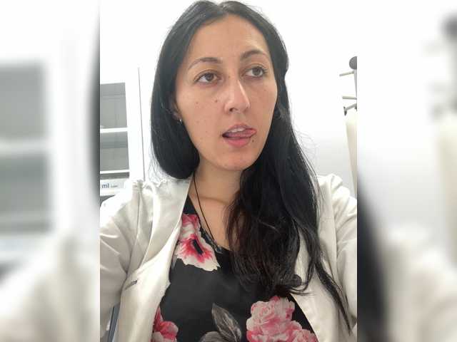 MiaTorres live cam on BongaCams