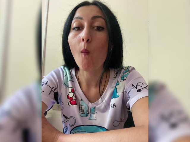 MiaTorres live cam on BongaCams