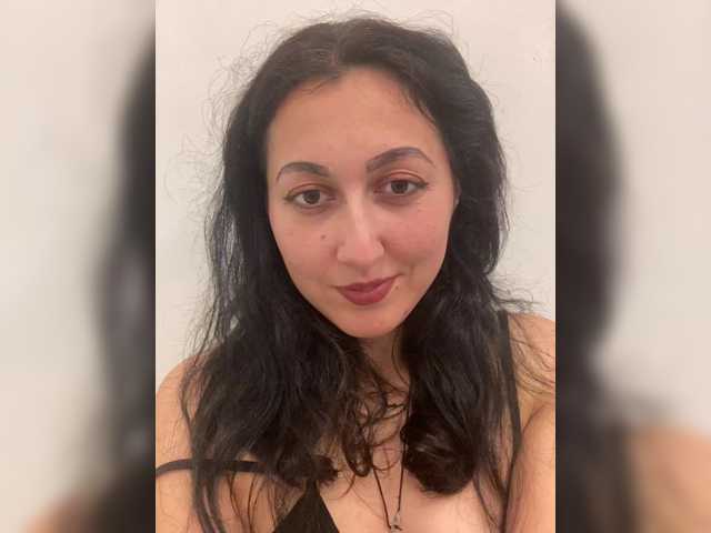 MiaTorres, en directo ahora en BongaCams