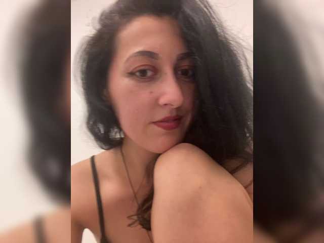MiaTorres, en directo ahora en BongaCams