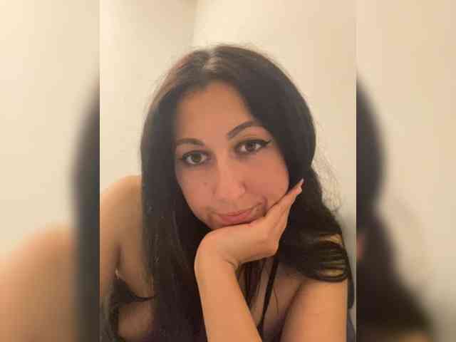 MiaTorres MiaTorres