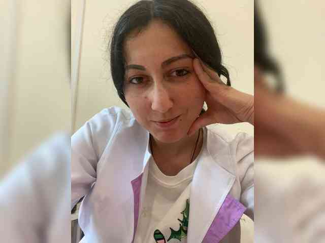 Acest model este live acum. MiaTorres