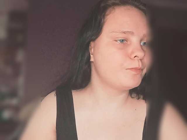 SweetPiggy13 live cam on BongaCams
