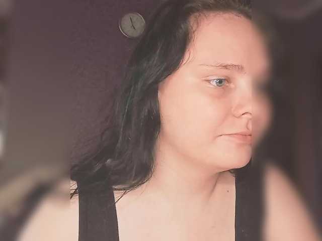 SweetPiggy13 live cam on BongaCams