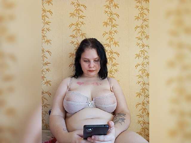 SweetPiggy13 live cam