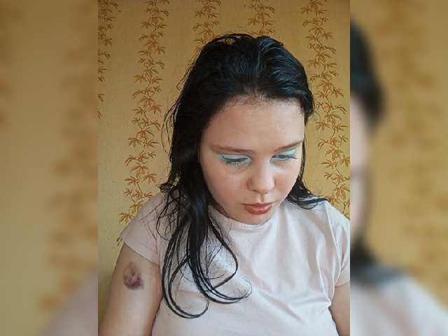 le modèle SweetPiggy est en webcam porno dans un show sur le site bongacams, il possède les tags suivants: White/Caucasian,Brunette,Trimmed