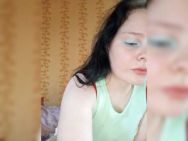 SweetPiggy13 live webcam show