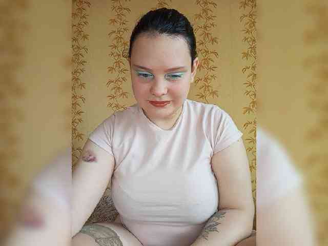 SweetPiggy webcam