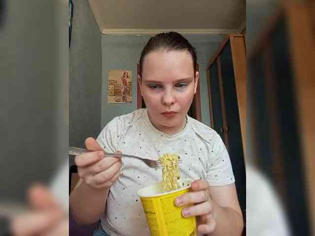 SweetPiggy webcam