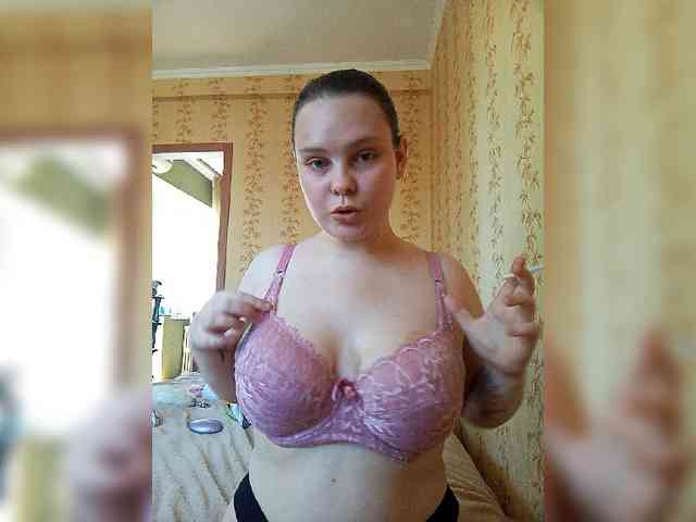 SweetPiggy webcam