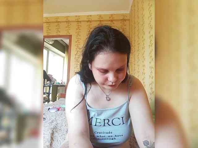 SweetPiggy webcam