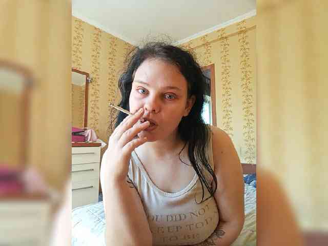 SweetPiggy webcam