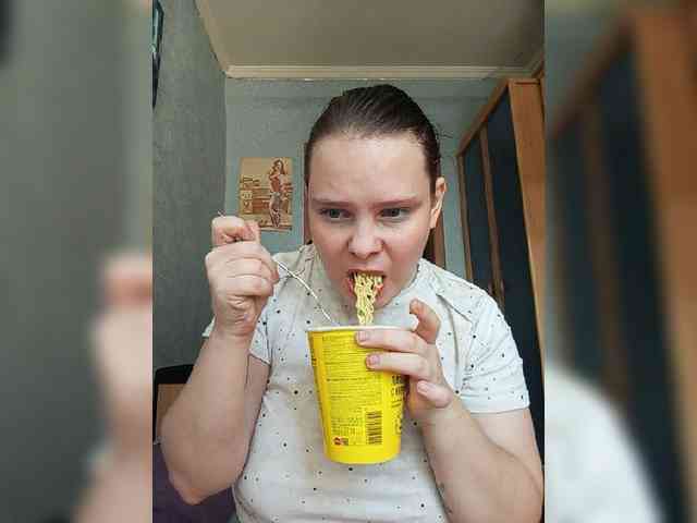 SweetPiggy webcam
