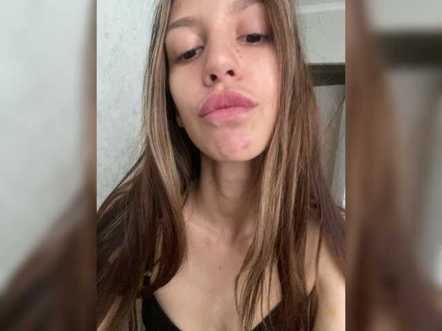 Malvina81 live cam on BongaCams