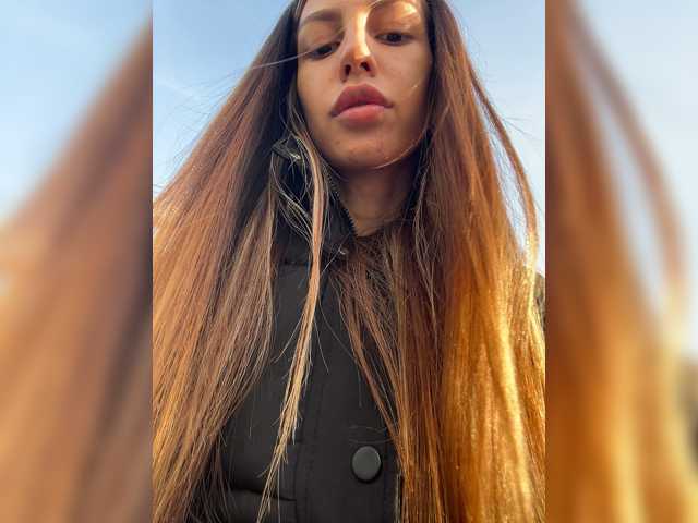Malvina81 live cam on BongaCams