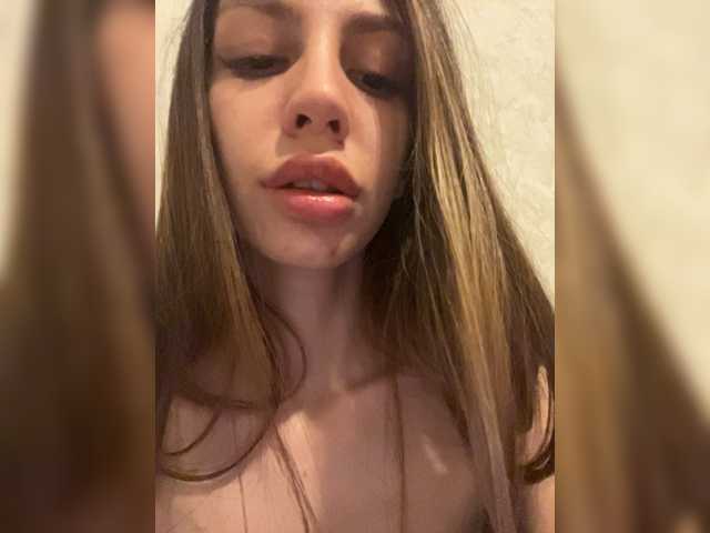 Malvina81 live cam on BongaCams