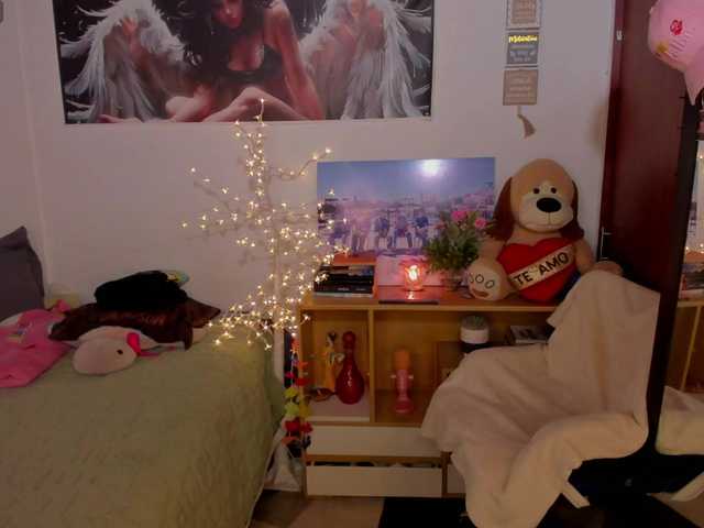 CuteWee420 live cam on BongaCams