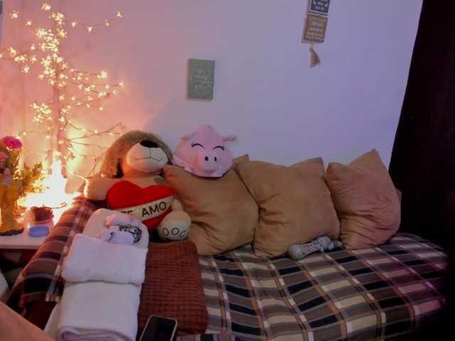 CuteWee420 live cam on BongaCams