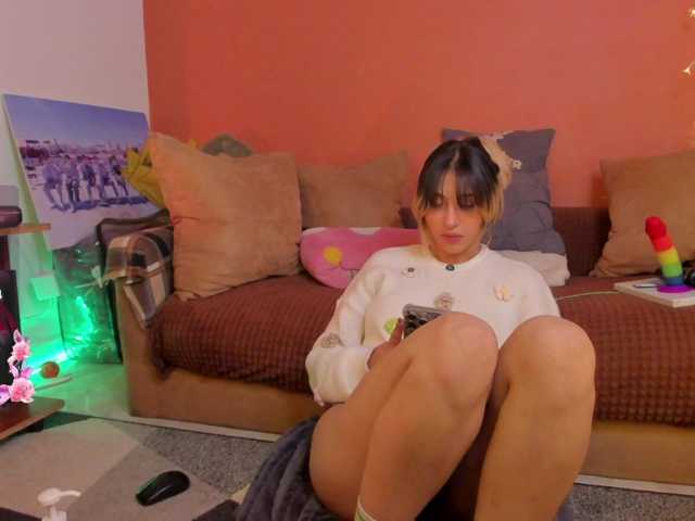 CuteWee420 live cam on BongaCams