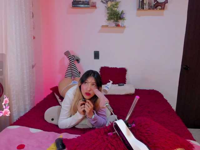 CuteWee420 live cam on BongaCams