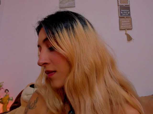 CuteWee420 live cam on BongaCams