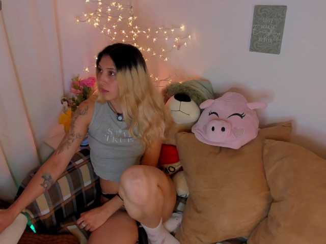 CuteWee420 live cam on BongaCams