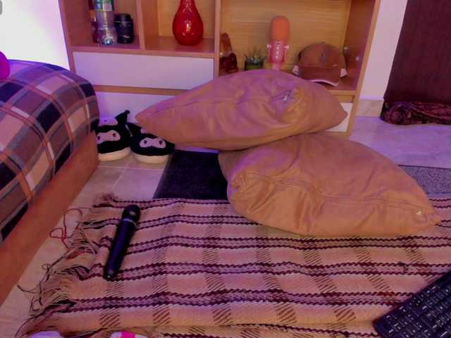 CuteWee420 live cam on BongaCams