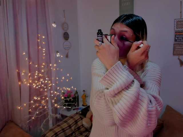 CuteWee420 live webcam show
