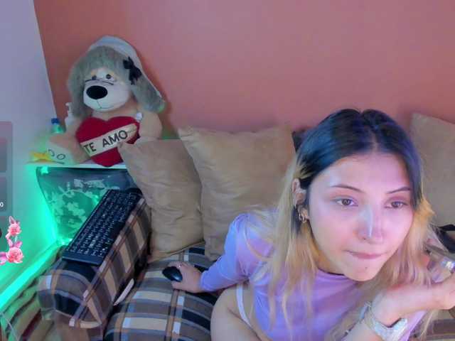 CuteWee420 live cam on BongaCams