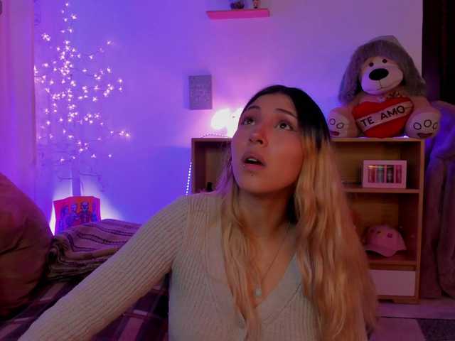 CuteWee420 live cam on BongaCams