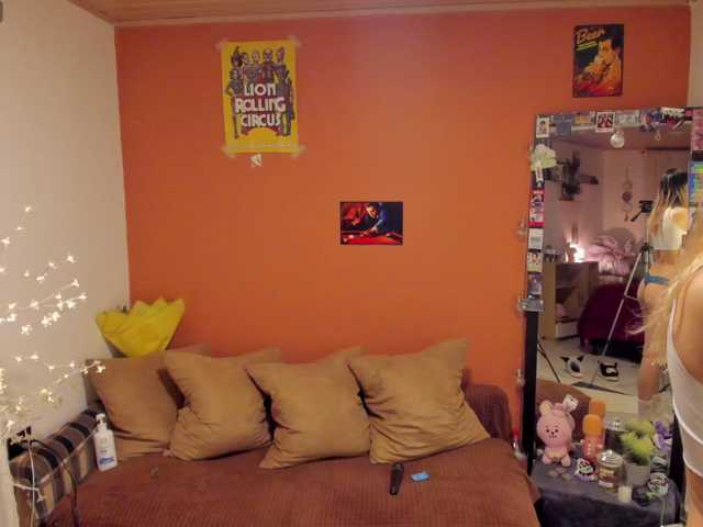 CuteWee420 live cam on BongaCams